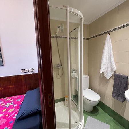 Habitación con baño privado Bilbau Exterior foto