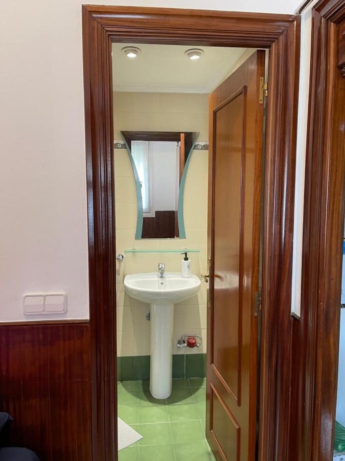Habitación con baño privado Bilbau Exterior foto